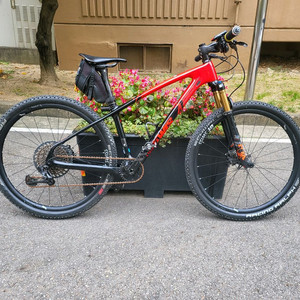 위아위스 헥시온 g 레드 s사이즈 구동계 스램 최상 휠27.5 급매