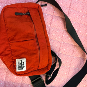 ALAVAGUE 빨간색 크로스백판매합니다