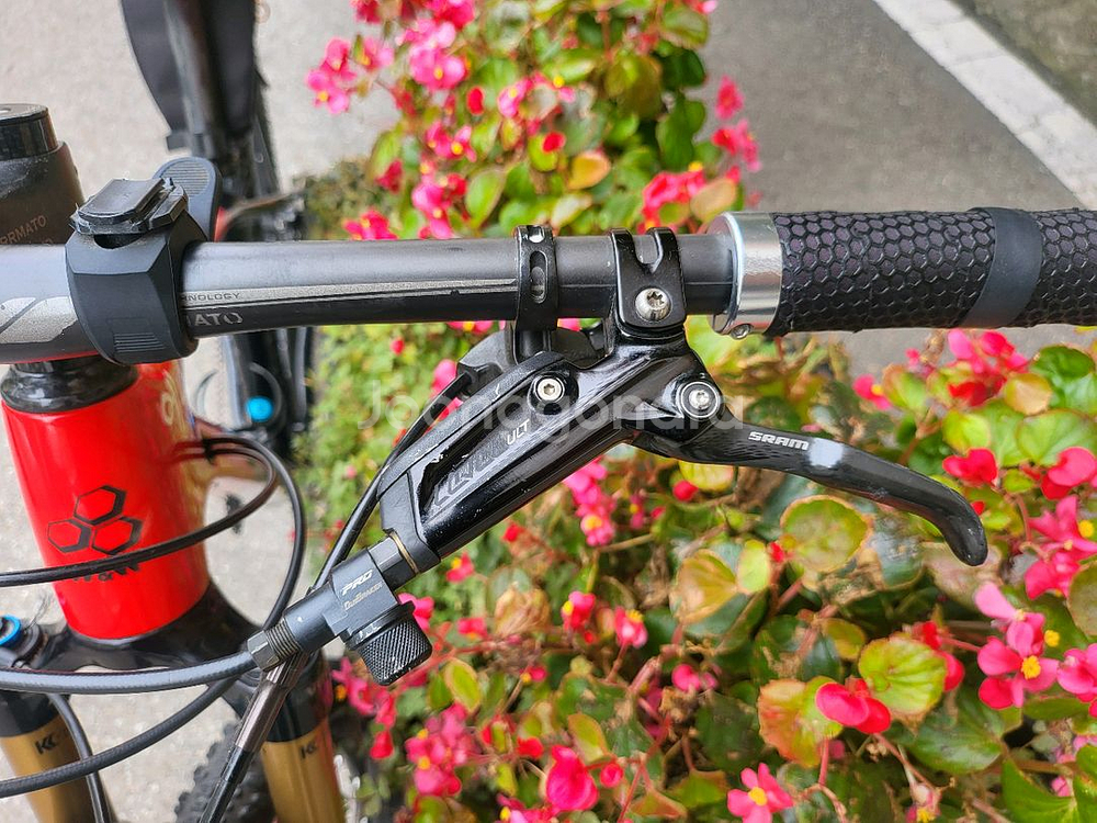 위아위스 헥시온 g 레드 s사이즈 구동계 스램 최상 휠27.5 급매--9