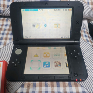 닌텐도 3DS XL 레드
