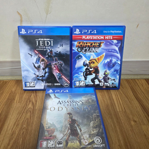ps4게임타이틀 스타워즈 , 라쳇앤클랭크 , 어쎄신크리드 팝니다