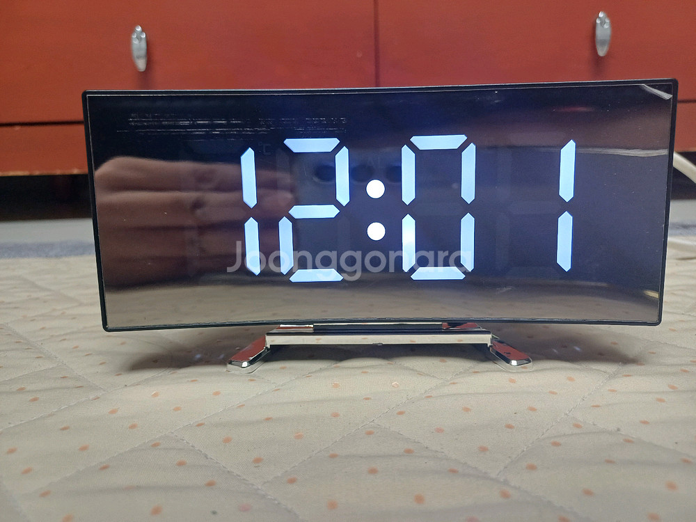 [택배비포함] 미러 LED 디지털 시계 새상품--0