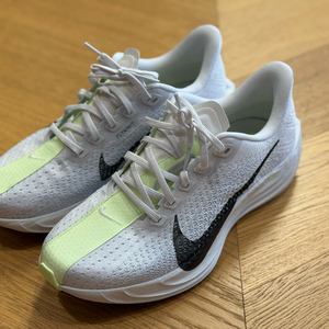 나이키 런닝화 페가수스 플러스 우먼 여성용 250사이즈(FQ7261-006)