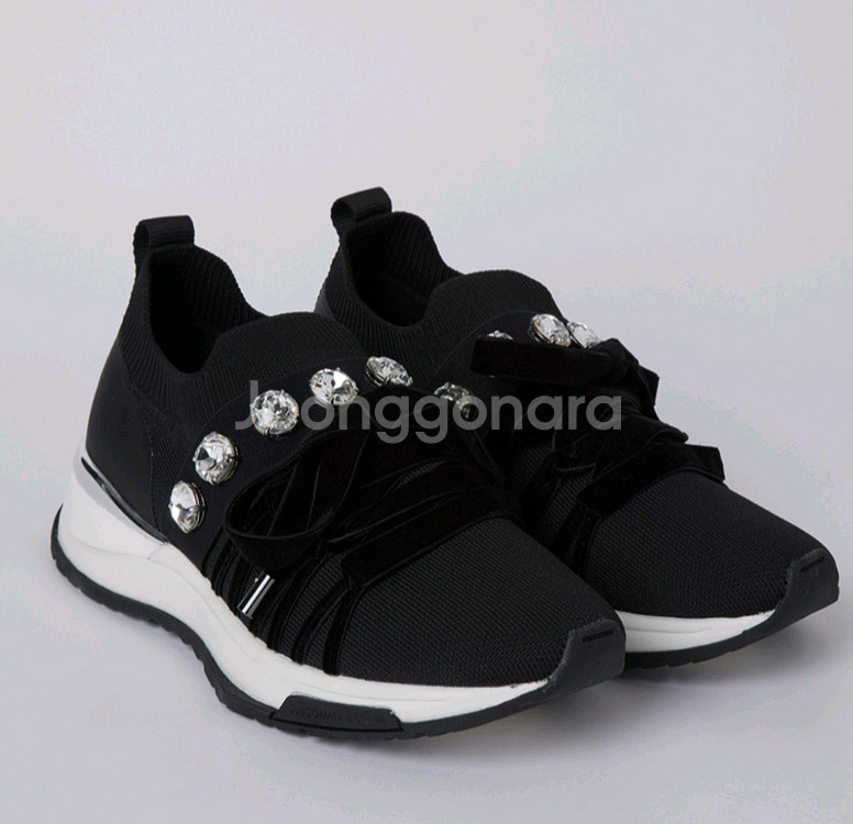 슈콤마보니 뉴넬라 스니커즈 블랙 260--1