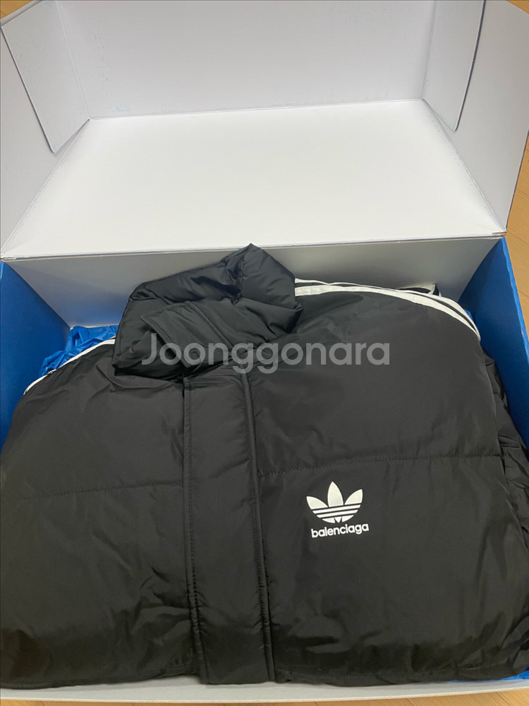 발렌시아가 아디다스 패딩--3