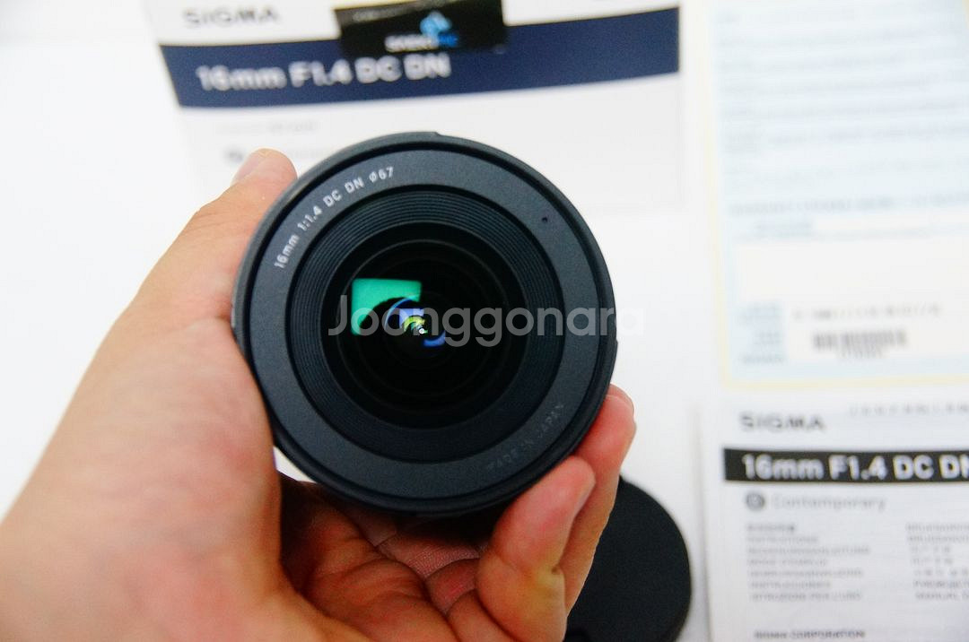 [소니용] 시그마 16mm f1.4 광각렌즈 팝니다.--1