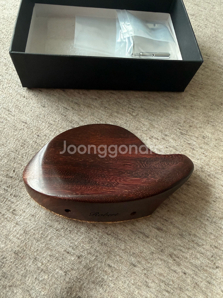 바이올린 턱받침 로베르트 스튜버--0