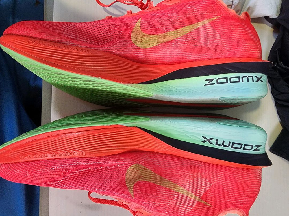 나이키 베이퍼플라이 넥스트 4 이미지