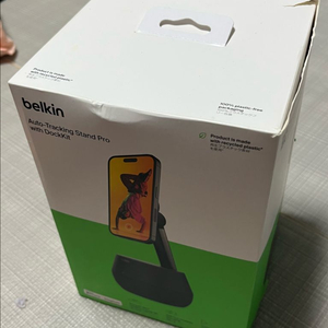 벨킨 독킷 오토트래킹 스탠드 프로 MMA008