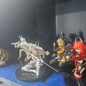 니케 피규어 급처