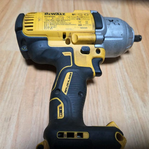 디월트 DCF 899H 하이토크 임팩 렌치 본체