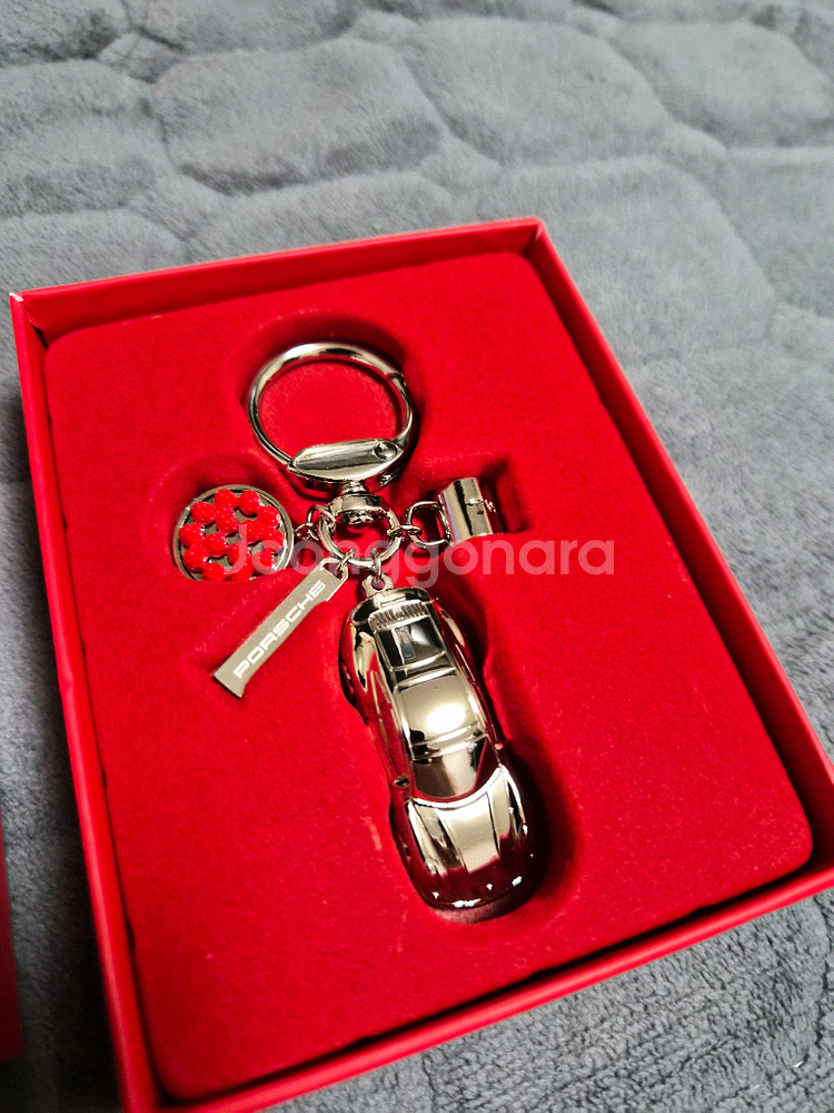 투썸 포르쉐 키링 실버--0