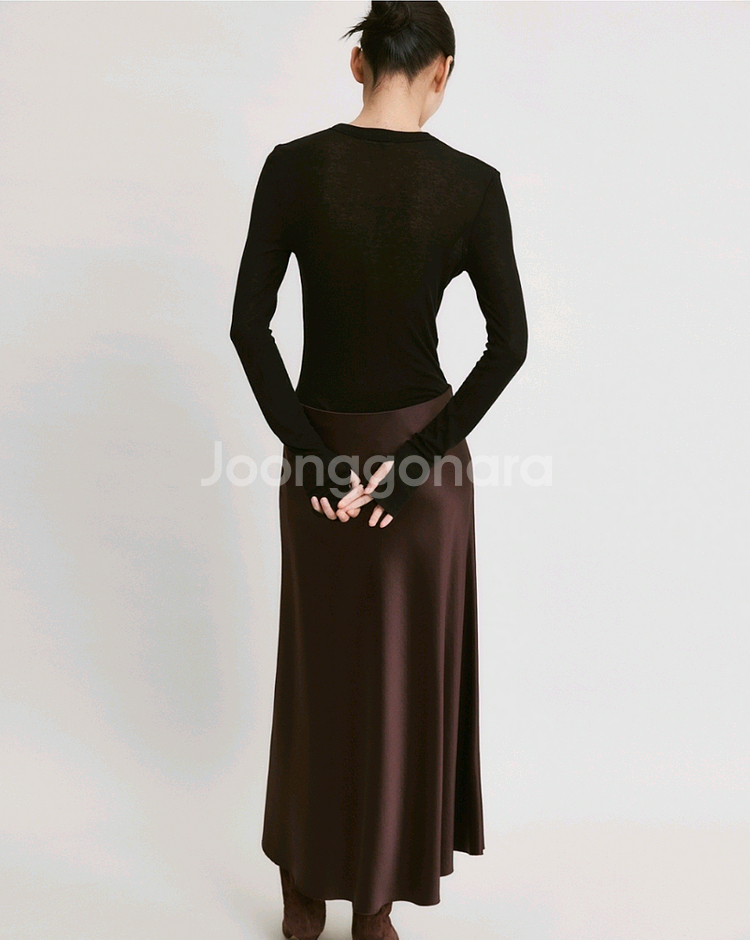 R2W 데미안 라운드 티 1(S) 네이비,아이보리--1