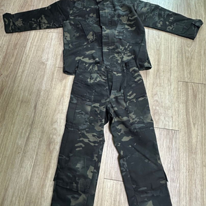 아동 / 성인 군복 판매합니다 (구형 신형 조끼 탄띠)등등