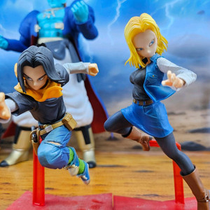 드래곤볼 제일복권 인조인간 17호 18호 피규어 팝니다.