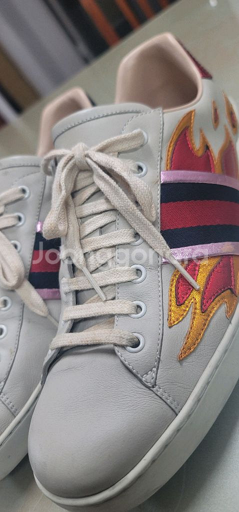 극희소! 구찌(GUCCI) 에이스(Ace) 플레임(불꽃) 스니커즈 - 한정판 레어템!흰색 구찌가 아니라 아이보리라--5