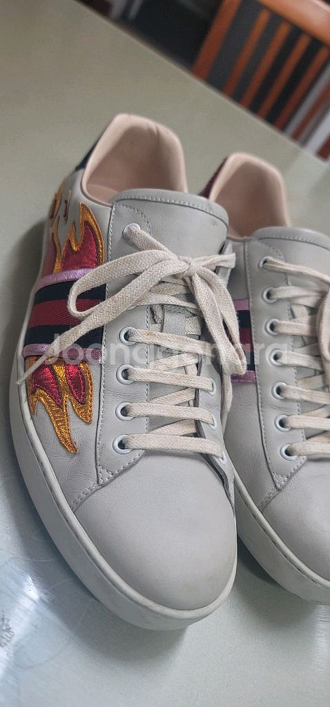 극희소! 구찌(GUCCI) 에이스(Ace) 플레임(불꽃) 스니커즈 - 한정판 레어템!흰색 구찌가 아니라 아이보리라--4