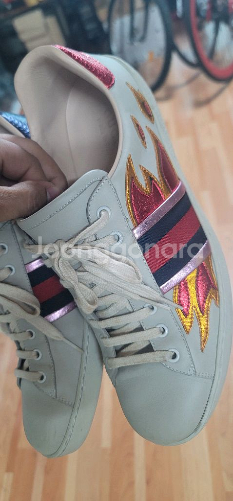 극희소! 구찌(GUCCI) 에이스(Ace) 플레임(불꽃) 스니커즈 - 한정판 레어템!흰색 구찌가 아니라 아이보리라--8