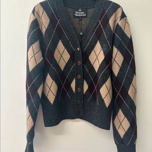 비비안웨스트우드 니트 가디건