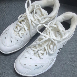 요넥스65Z4 배드민턴화 260