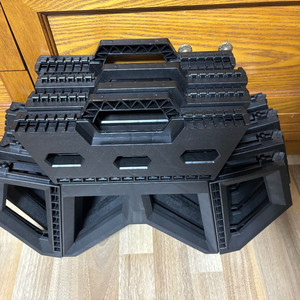 캠핑용 접의의자 블랙 4개 함께 팔아요 (서울 성동구)