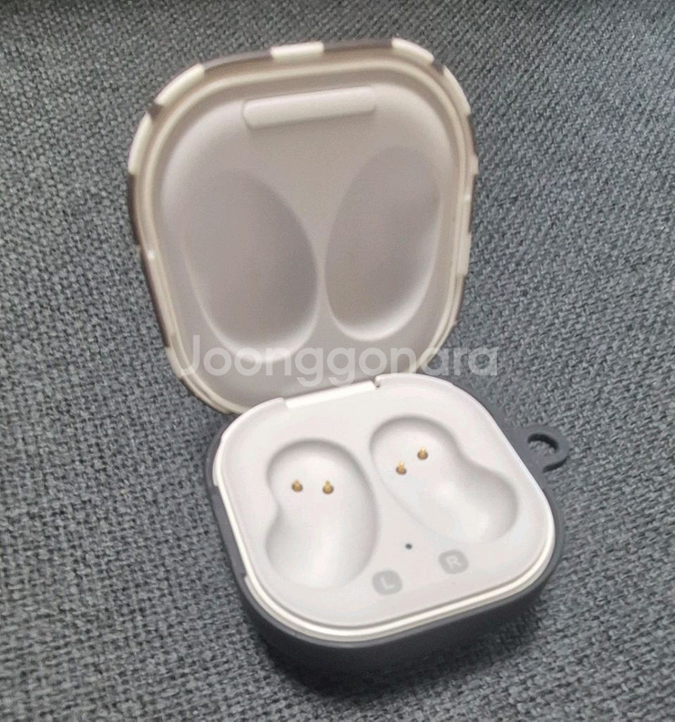 갤럭시 버즈 라이브 본체+강아지 케이스--1