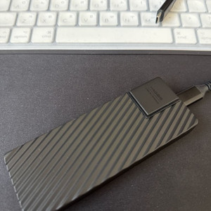 NVMe SSD 외장케이스 + 2TB SSD 세트