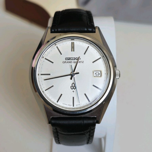 세이코 그랜드 쿼츠 빈티지 시계