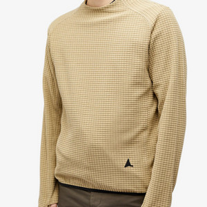 로아 하이킹 Roa grid mock neck (m size)