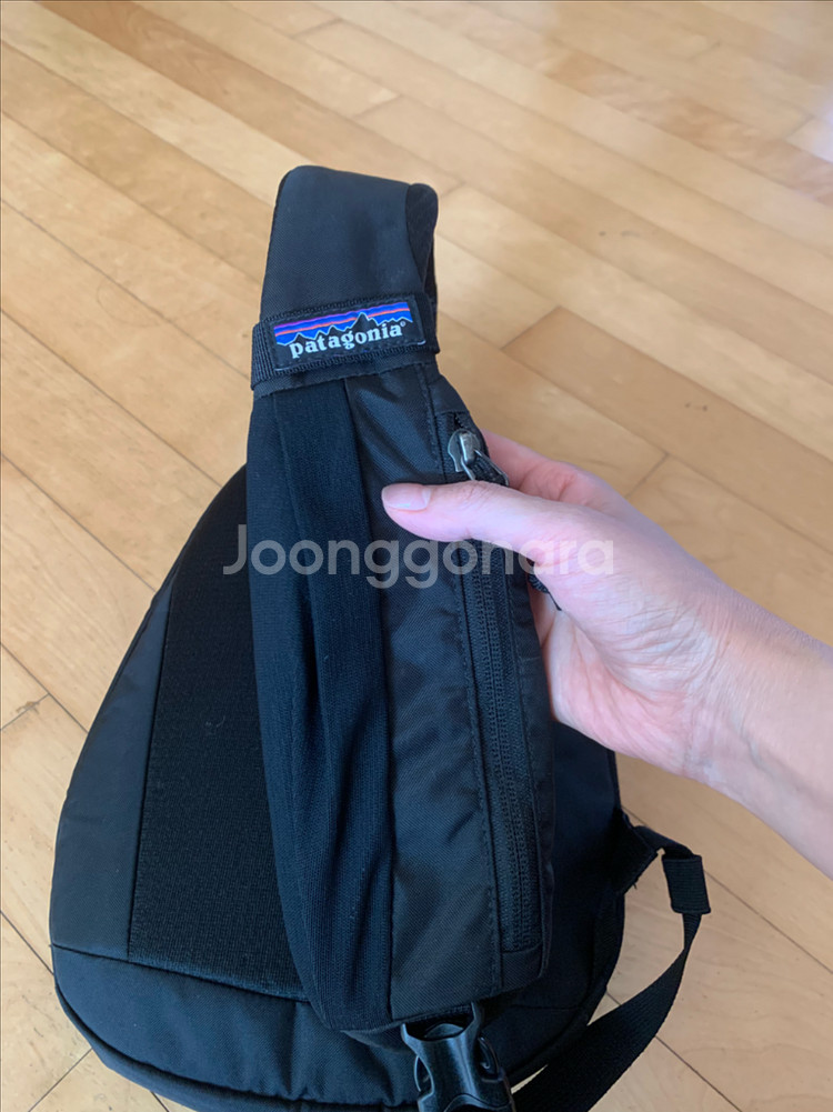 파타고니아 슬링백 8L 블랙--2