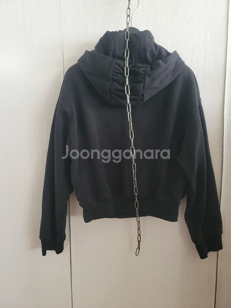 오디너리홀리데이 크롭후드티5000--1