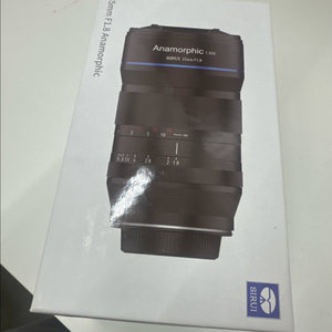 시루이 35mm F1.8 렌즈