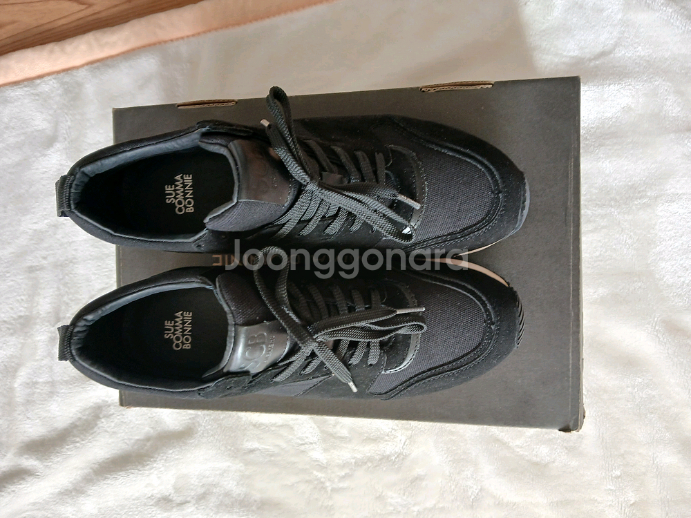 새상품)슈콤마보니 운동화265(키높이5cm실측255~260추천)18만원 판매 정가24--0