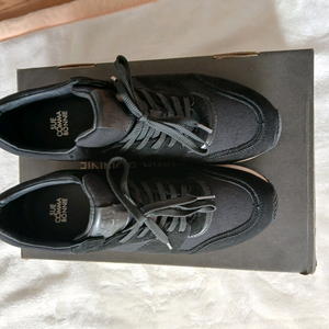 새상품)슈콤마보니 운동화265(키높이5cm실측255~260추천)18만원 판매 정가24