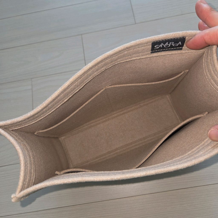 [신품급] 구찌 GG 슈프림 캔버스 토트백 브라운 이미지