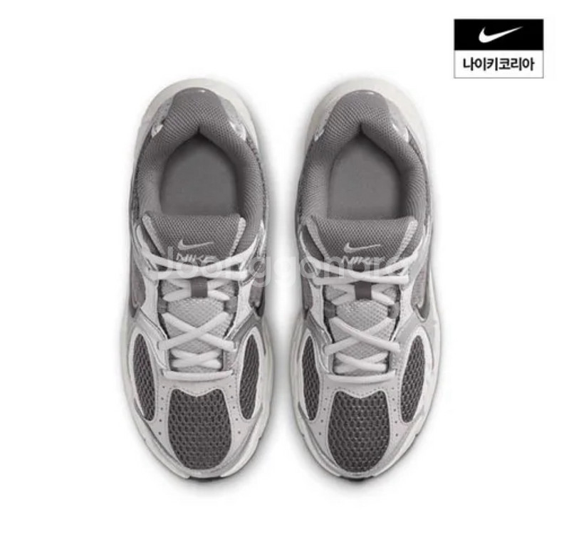 나이키 V5 RNR 245사이즈--2