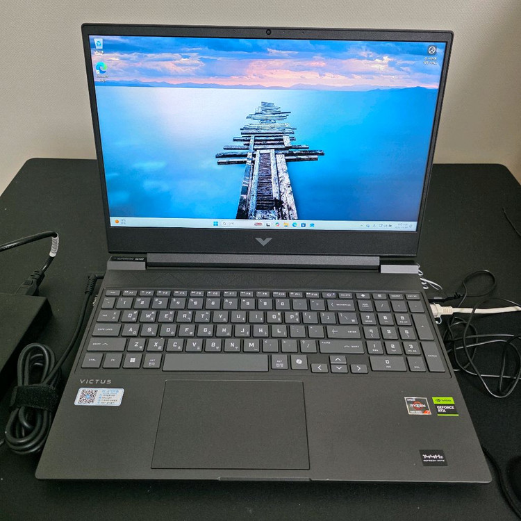 HP VICTUS 게이밍 노트북--0