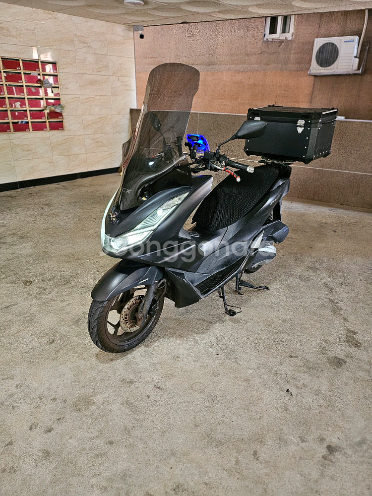 관리잘된 앞뒤블박 21년식 PCX125abs판매합니다--0