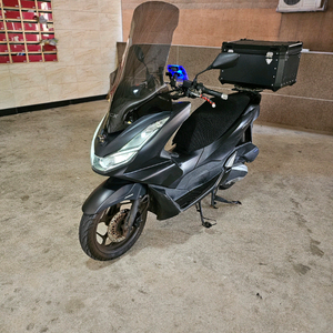 관리잘된 앞뒤블박 21년식 PCX125abs판매합니다