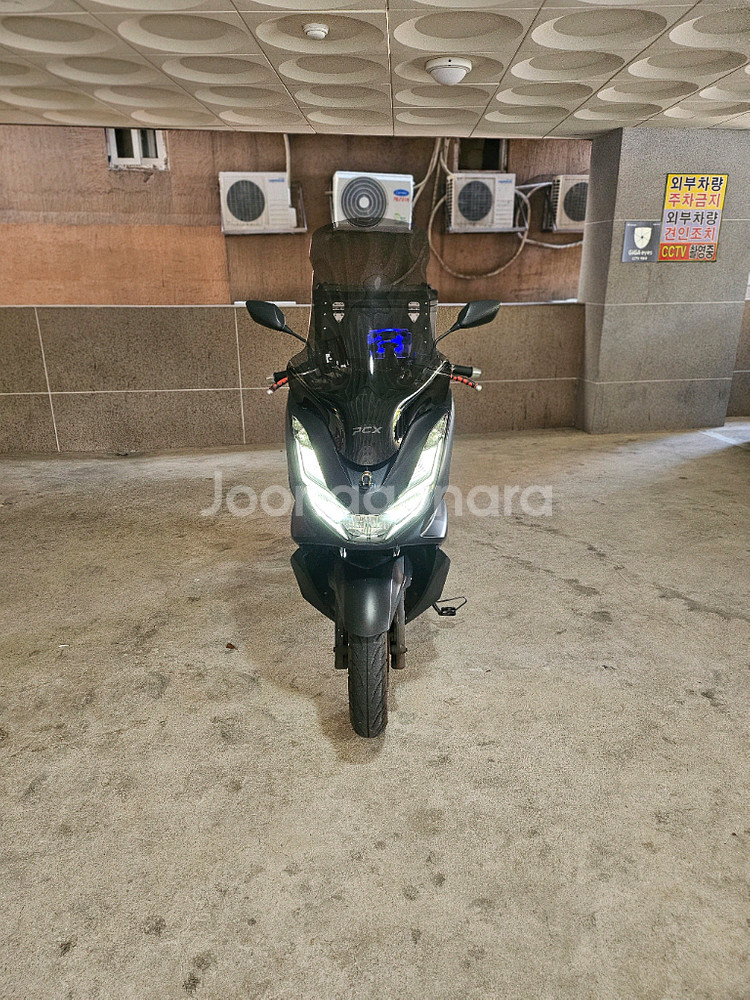 관리잘된 앞뒤블박 21년식 PCX125abs판매합니다--1