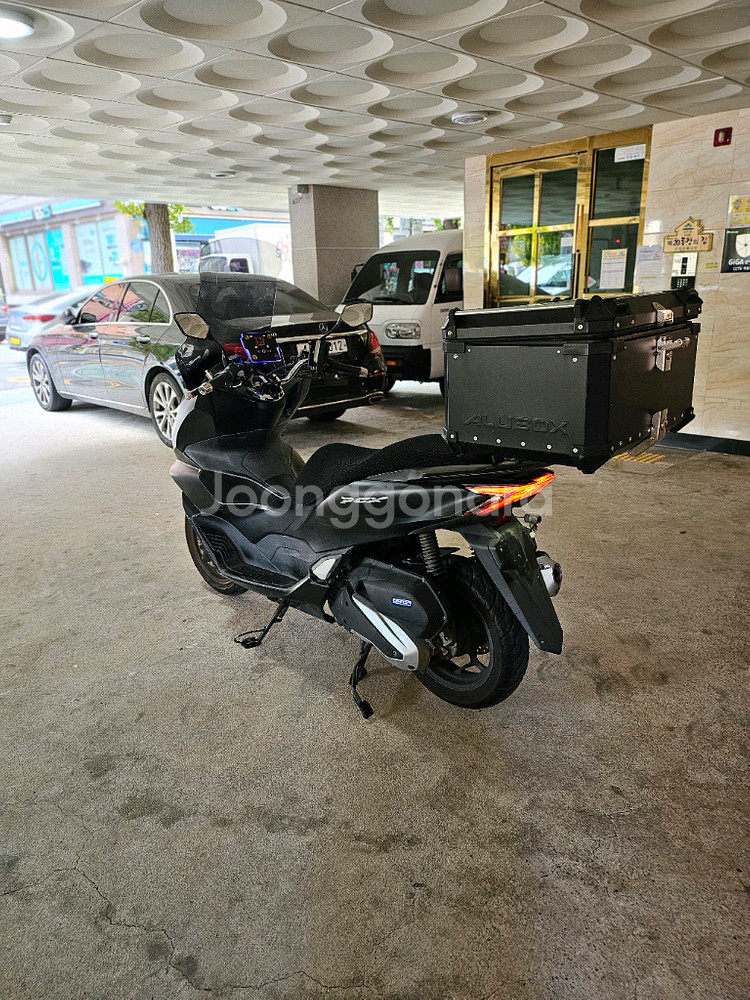 관리잘된 앞뒤블박 21년식 PCX125abs판매합니다--3