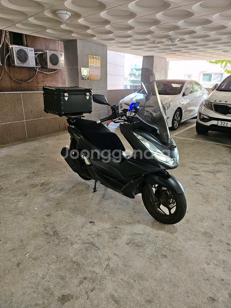 관리잘된 앞뒤블박 21년식 PCX125abs판매합니다--7