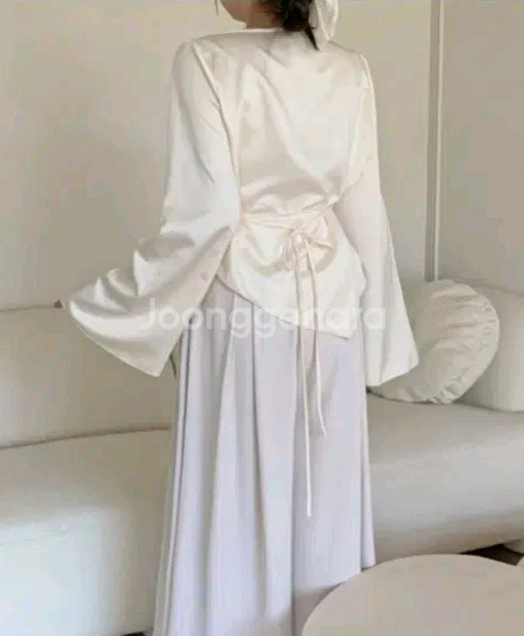 (미착용) ~88 플랫퍼 샴페르 드레이프 언발 새틴 블라우스--7