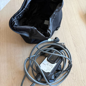 BMW 전기차+플하 완속충전기 판매합니다.