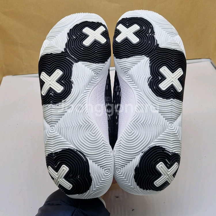 언더아머 스펀3 블랙 농구화 250--2