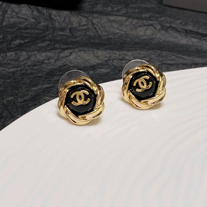 CC 로고 귀걸이 샤넬
