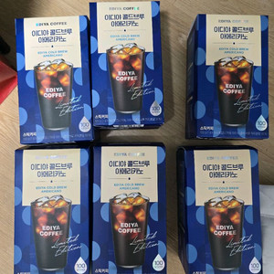 이디야 콜드브루 아메리카노 스틱커피 100개입 팔아요이디야 콜드브루 아메리카노 스틱 커피입니다각 박스에 100개씩