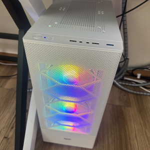 Ryzen 7 5700X3D + RTX 5060Ti 게이밍PC
