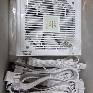 마이크로닉스 750W 골드 풀모듈러 화이트 파워서플라이