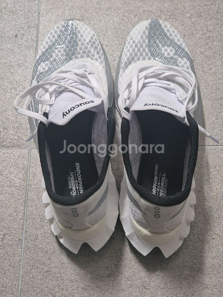 써코니 엔돌핀 프로4 265 러닝화--1